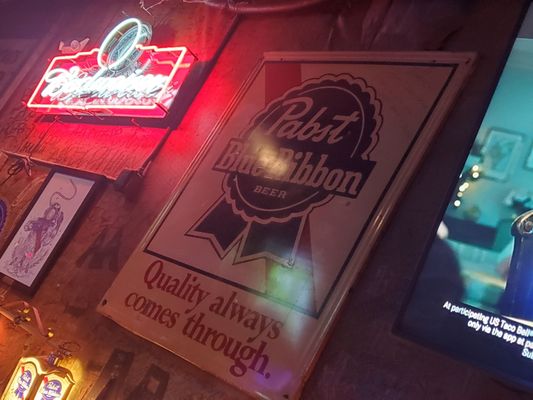 Moe's and Joe's by null