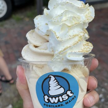 Portland Twist - "Pie in Yo Face" Bananas and Vanilla Wafers twisted into creamy vanilla ice cream with whipped cream and gram dust YUM!!!! - Food Trucks Near Me