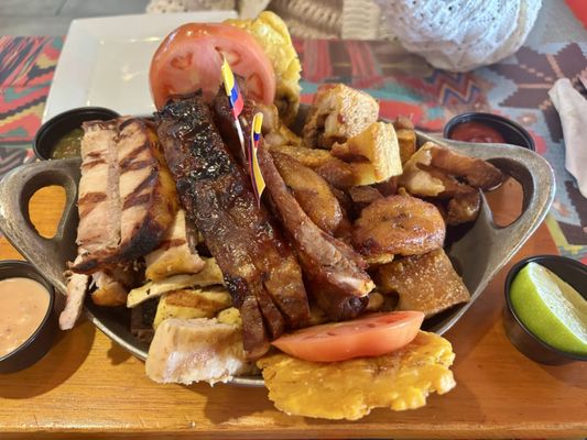 Parchados en la Fonda by null