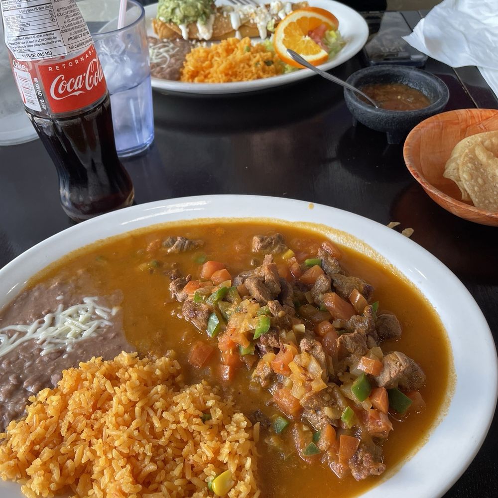 Huaraches Mexican Restaurant - Bistec a la Mexicana lunch special - Mexican Near Me - Chicago, Illinois Huaraches Mexican Restaurant - Bistec a la Mexicana lunch special - Mexican Near Me - Chicago, Illinois