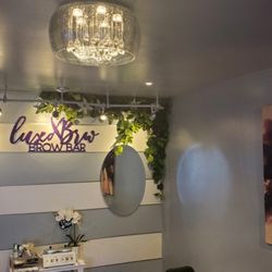 LuxXBRW - LuxXBRW Brow Bar