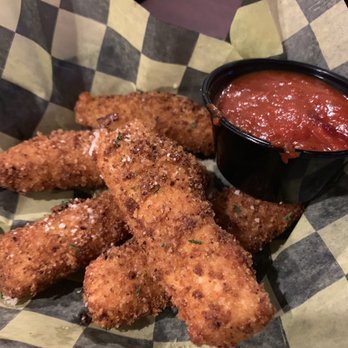 Dad's Pub & Grub - Gastropubs Near Me - Monroeville, Pennsylvania