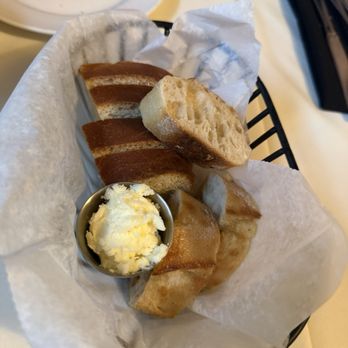 Monocacy Crossing - Complementary bread - New American Near Me - Frederick, Maryland