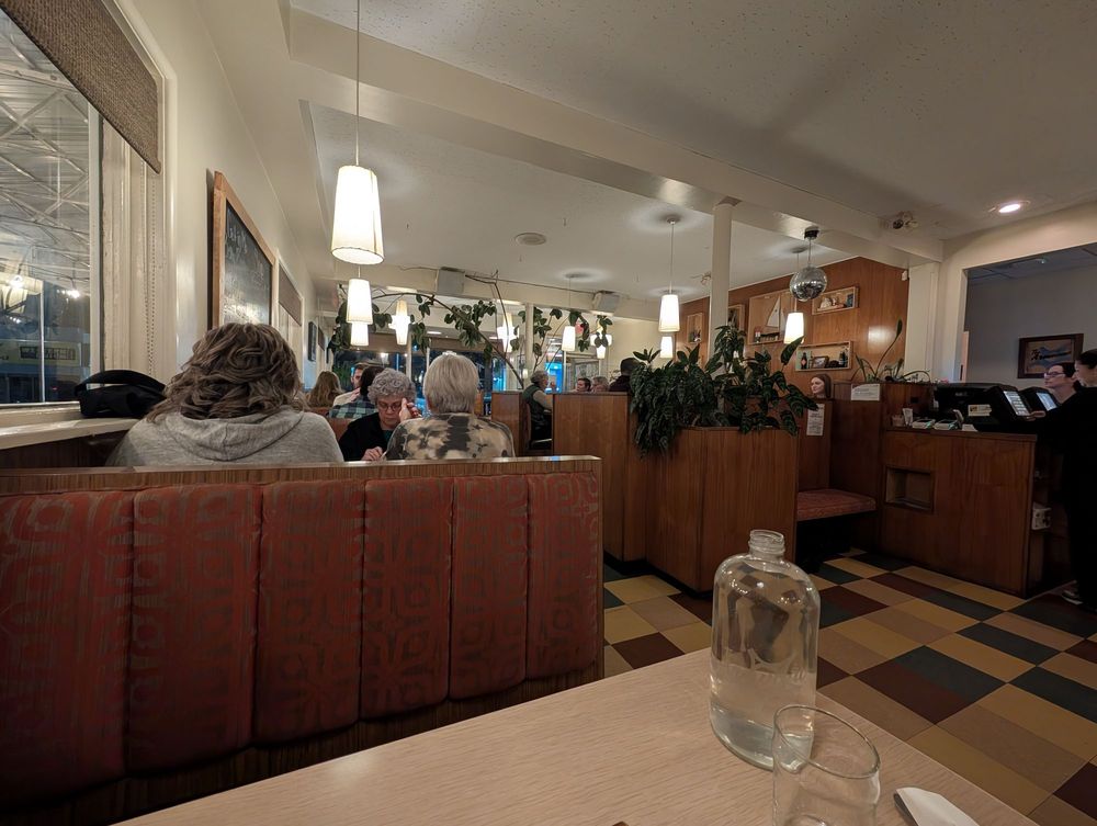 The Armview Restaurant & Lounge