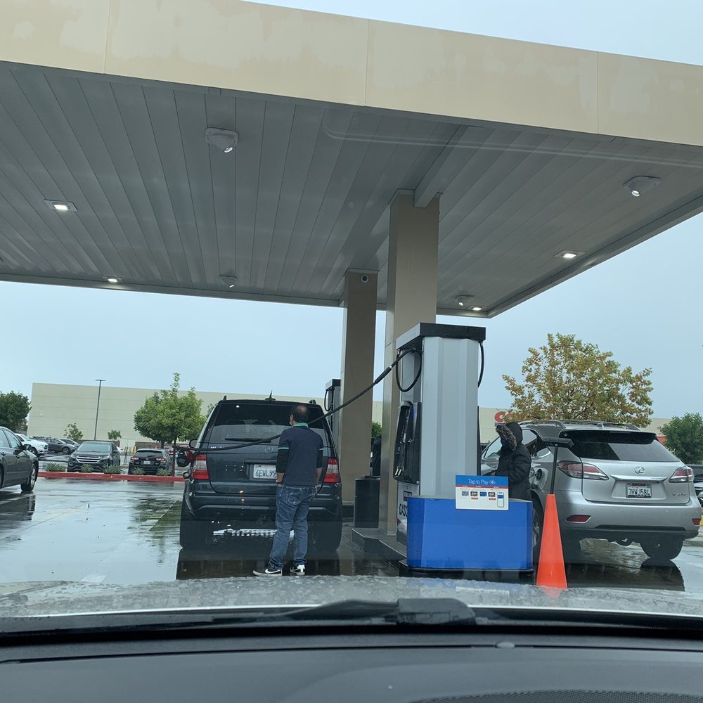 Costco Gasoline - Gas Stations Near Me - Northridge, California
