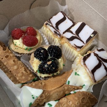 Alpine Pastry Shoppe - Bakeries Near Me - Smithtown, New York