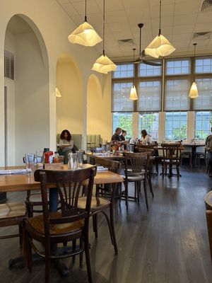 Bowood by Niche by null