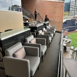 Cutwater Agave Club - Premium seats