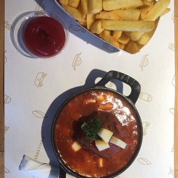 Ballekes - Beef Meatball with Tomato Sauce and Cheese with Belgian Fries - Belgian Near Me - Brussels, BRU