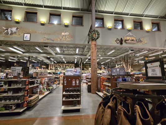 BASS PRO SHOPS - Updated July 2026 - 171 Photos & 100 Reviews - 1972