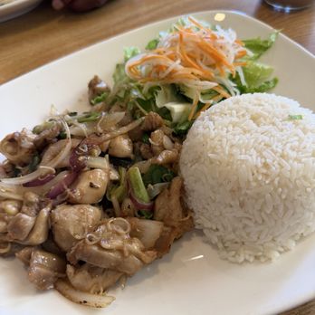 Viet Noms - Lemongrass Chicken - Vietnamese Near Me - Livermore, California Viet Noms - Lemongrass Chicken - Vietnamese Near Me - Livermore, California