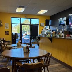 Bessy’s Cafe - Small & narrow, yet quaint restaurant.