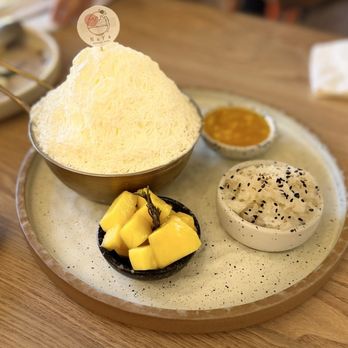 NaYa Dessert Cafe - Mango tango - Desserts Near Me - San Jose, California NaYa Dessert Cafe - Mango tango - Desserts Near Me - San Jose, California