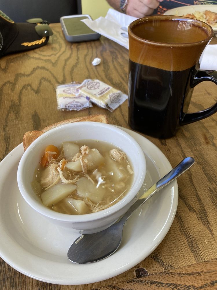 Dorine's Family Inn Logo