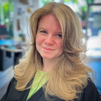 in a dash beauty salon - Haircut By Guillermo - Hair Salons Near Me - Miami, Florida in a dash beauty salon - Haircut By Guillermo - Hair Salons Near Me - Miami, Florida
