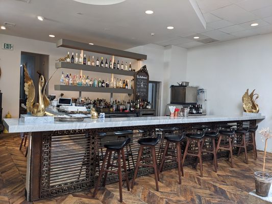 The Buttonwood by null