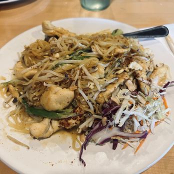 Yod Thai Eatery - Chicken Pad Thai - Thai Near Me - Scottsdale, Arizona Yod Thai Eatery - Chicken Pad Thai - Thai Near Me - Scottsdale, Arizona