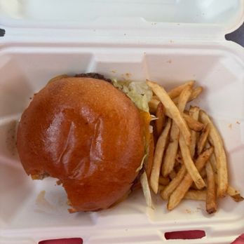 Hopdoddy Burger Bar - Kids classic - Burgers Near Me - Richmond, Texas