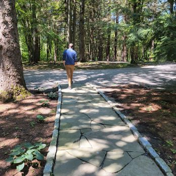 Winvian Farm - Maritime walkway and driveway - Hotels Near Me - Morris, Connecticut