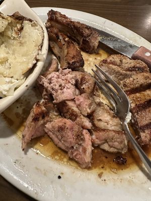 Lucky's Steakhouse by null