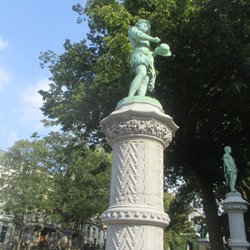 Square du Petit Salbon