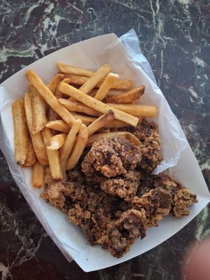 Harold's Chicken Shack by null