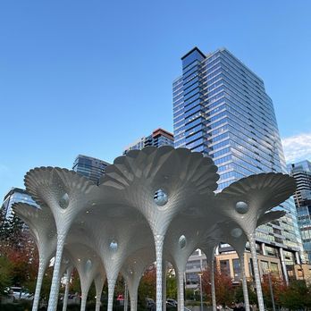 W Bellevue - Bellevue Downtown Park Piloti - 1 minute walk from the hotel - Hotels Near Me - Bellevue, Washington