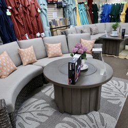 Pelican Shops