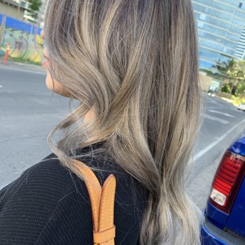 M-irror Salon - Balayage done by Cla (outdoor lighting). I'm in love! - Hair Salons Near Me - Honolulu, Hawaii M-irror Salon - Balayage done by Cla (outdoor lighting). I'm in love! - Hair Salons Near Me - Honolulu, Hawaii