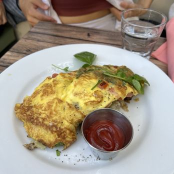 Cody's La Jolla - farmers omelette - Breakfast & Brunch Near Me - La Jolla, California
