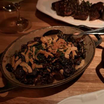 Bavette's Bar & Boeuf - Button Mushrooms - Steakhouses Near Me - Chicago, Illinois