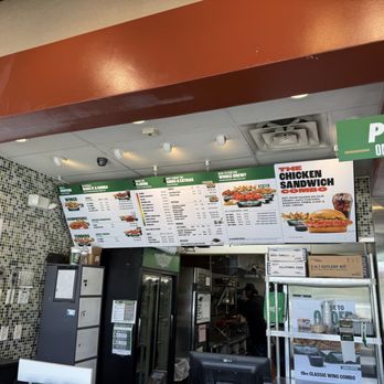 Wingstop - Chicken Wings Near Me - Pensacola, Florida