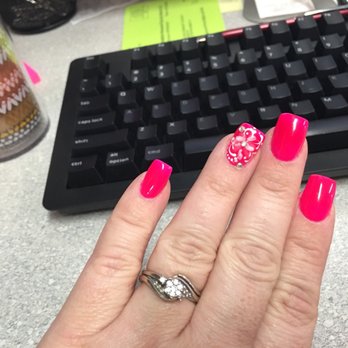 Center Nails - Pretty in Pink, my go-to! Thanks for the great artwork Melissa!! You ladies rock  I will be so sad when the army moves me! - Nail Salons Near Me - Dupont, Washington
