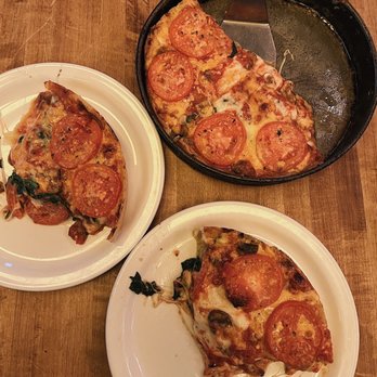 Lou Malnati's Pizzeria - Pizza Near Me - Chicago, Illinois