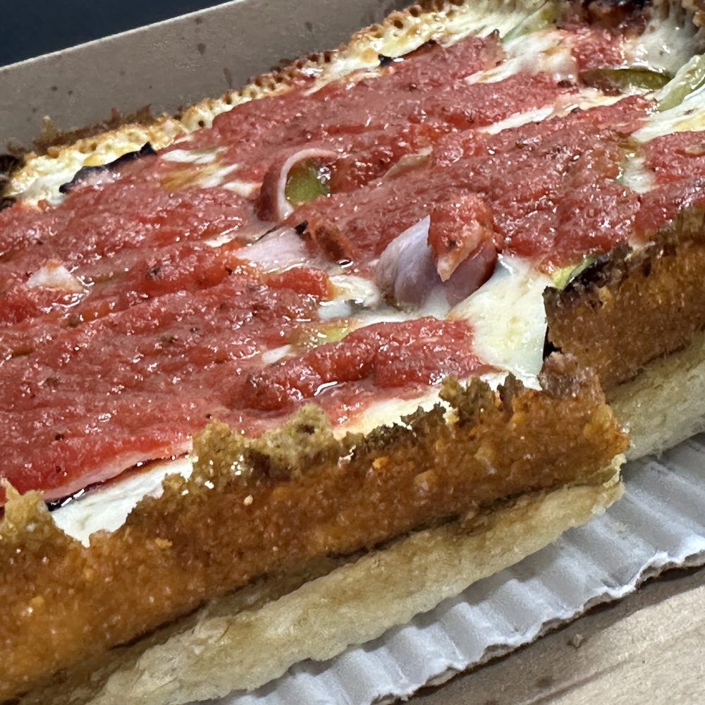 Fuji & Vi's - Pizza Near Me - Pasadena, California