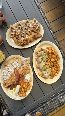 moms chicken and waffles by null