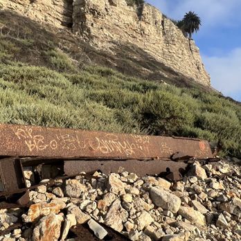 Shipwreck Hiking Trail - SS Dominator shipwreck parts - Parks Near Me - Palos Verdes Estates, California Shipwreck Hiking Trail - SS Dominator shipwreck parts - Parks Near Me - Palos Verdes Estates, California