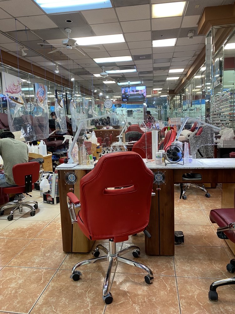 NAIL FAMOUS Updated September 2024 80 Photos & 27 Reviews 801 N