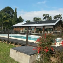 Cabañas del Bajo Hondo - Piscina al lado del salón principal