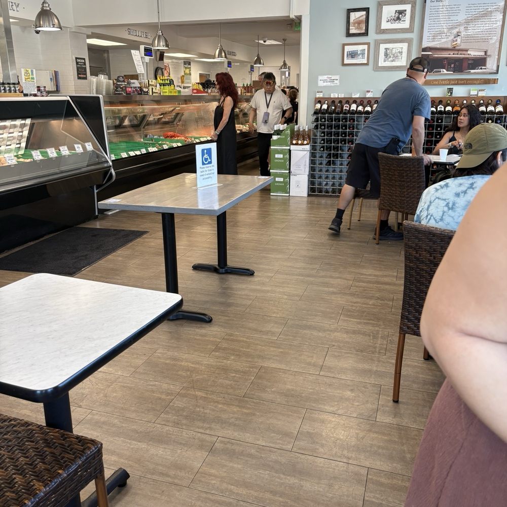 Fish King - inside - Seafood Markets Near Me - Glendale, California