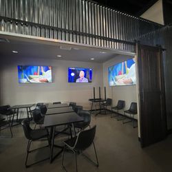 Manny's Place - Private room