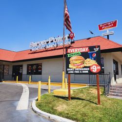 Burger Point - This is the place to have a delicious breakfast, Lunch or dinner plate