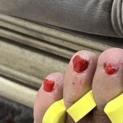 Tipsy Nail Bar - My foot is dry and the toe missed up
