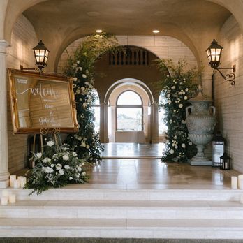 Tustin Florist - Calligraphy mirror, candles and entry florals by Tustin Florist - Wedding Planning Near Me - Orange, California Tustin Florist - Calligraphy mirror, candles and entry florals by Tustin Florist - Wedding Planning Near Me - Orange, California