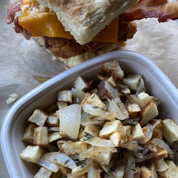 Daybreak Kitchen & Biscuit - Breakfast & Brunch Near Me - Sterling, Virginia Daybreak Kitchen & Biscuit - Breakfast & Brunch Near Me - Sterling, Virginia