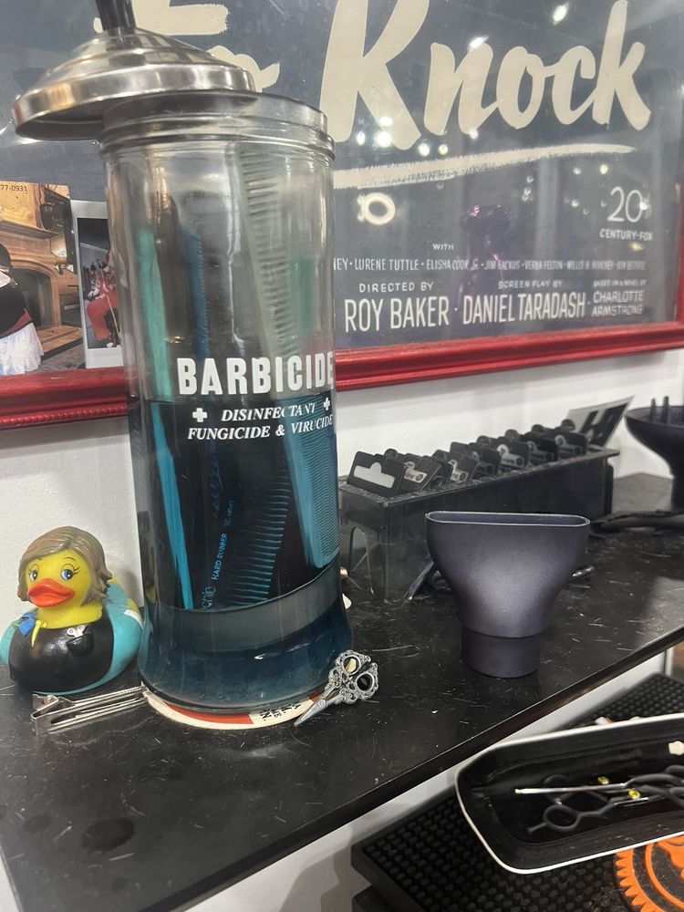 HEAD QUARTERS HAIR SALON Updated September 2024 13 Reviews 906