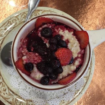 Another Broken Egg Cafe - Oatmeal with berries-so good! - Breakfast & Brunch Near Me - Miramar Beach, Florida Another Broken Egg Cafe - Oatmeal with berries-so good! - Breakfast & Brunch Near Me - Miramar Beach, Florida