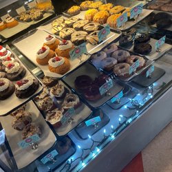 The Donut Grove - Sunday's new ritual! Vegan donuts:)