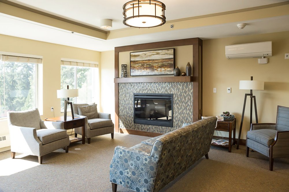 WESLEY DES MOINES Updated October 2024 10 Reviews 815 S 216th St