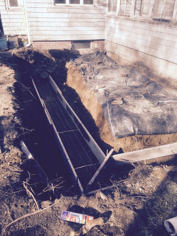 Slide of EmRay Excavating